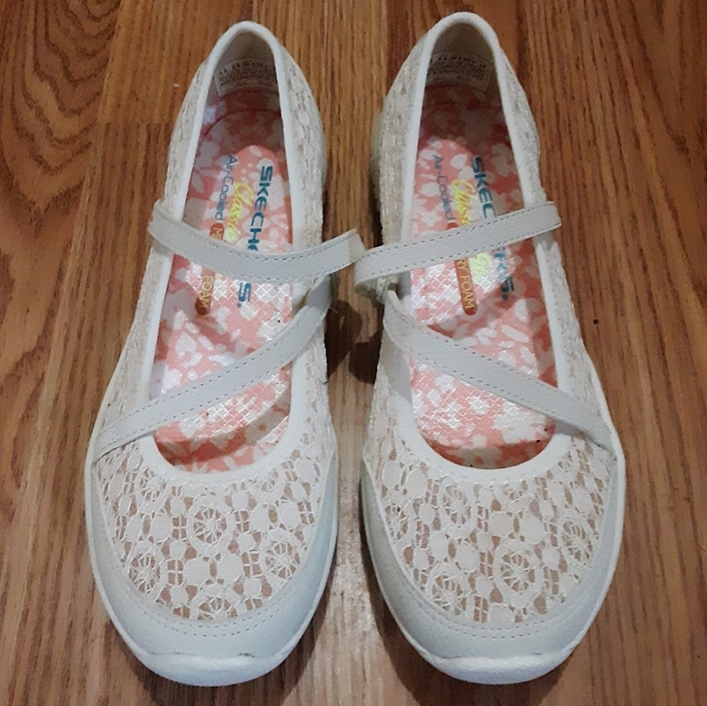 Skechers